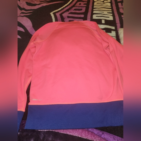 Nike Sweatshirt - Picture 2 of 3